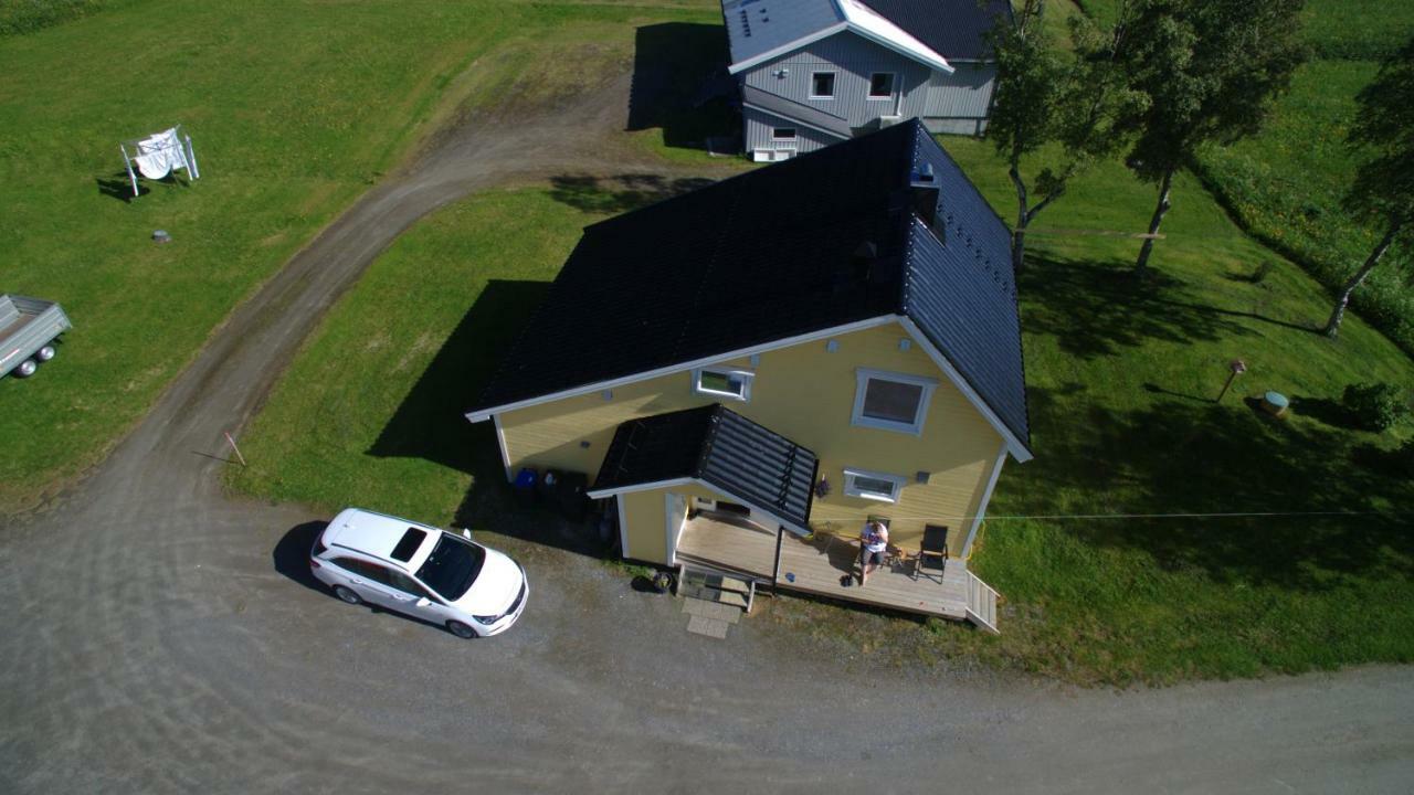 אבנסקייר 1 Room In The Yellow House, Close To Airport & Lofoten מראה חיצוני תמונה