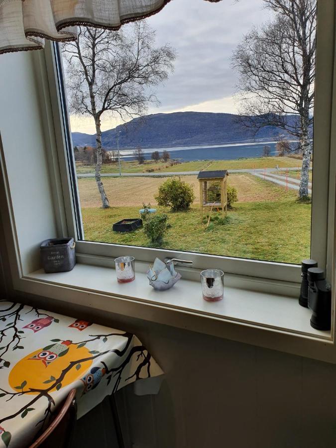 אבנסקייר 1 Room In The Yellow House, Close To Airport & Lofoten מראה חיצוני תמונה